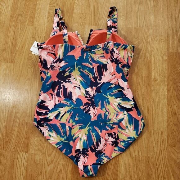 Raisins Curve Maspalomas Malaga One-Piece Swimsuit - Picture 6 of 14